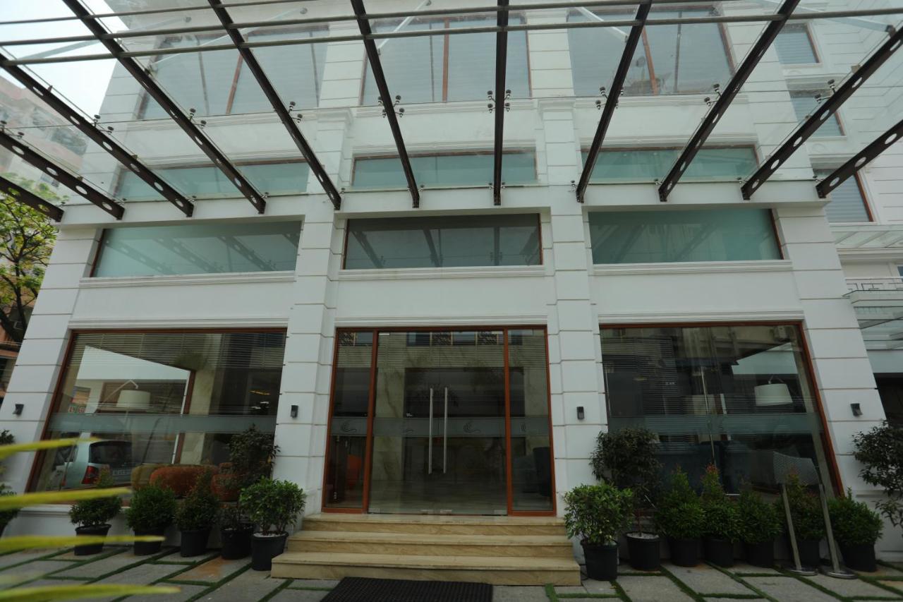 Hotel Coral Isle Kochi Esterno foto